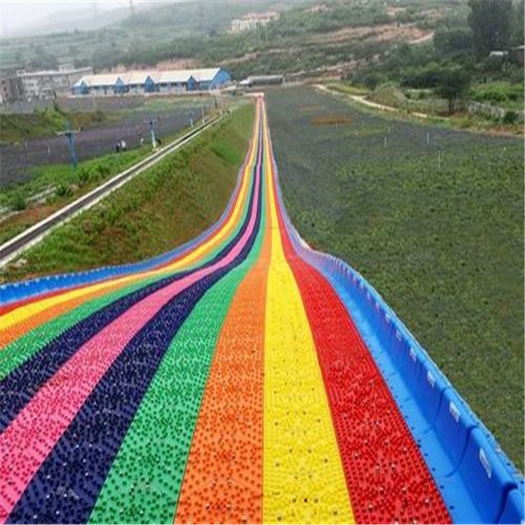 旱雪滑草价格